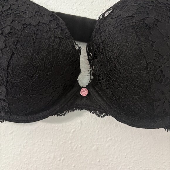 Victoria's Secret Black Lace Push-Up Bra Underwire New Size 34B - Picture 2 of 8
